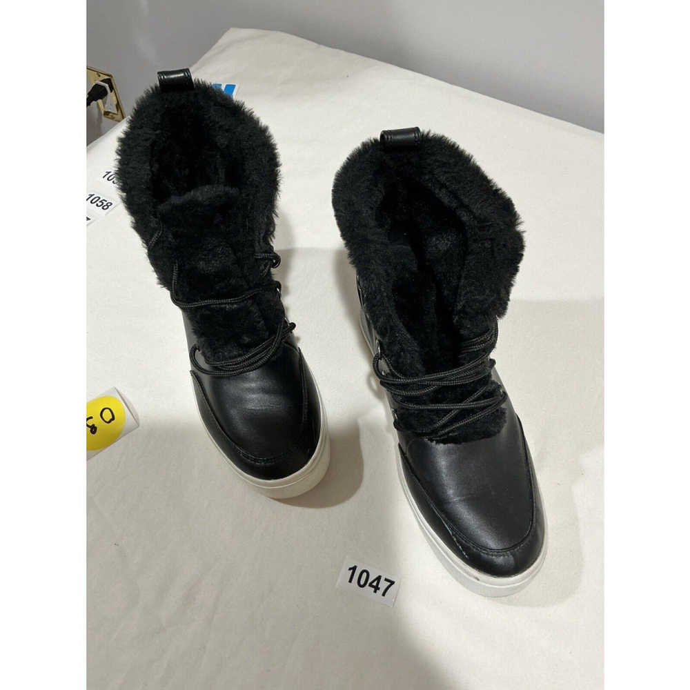 Woman’s Trash Faux Leather Lace Up Ankle Boot Black Size 11